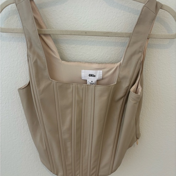 Vici NWT faux leather crop top sleeveless - Picture 6 of 10